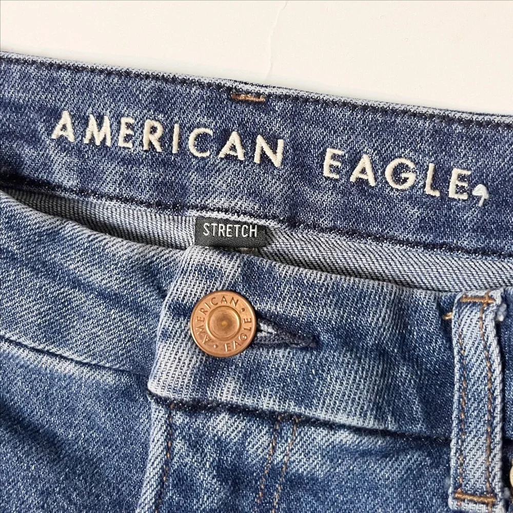 American Eagle Curvy Mom Jeans 4 X-LONG High Waisted Ripped Blue‎ Denim Stretch